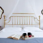 La Mansardina Σέστρι Λεβάντε